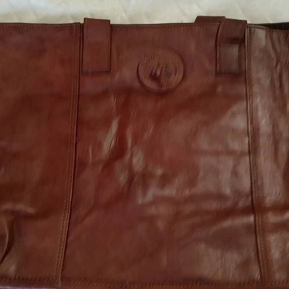 Brown Leather Tote Bag with Spacious Design and Classic Shape - Picture 7 of 12